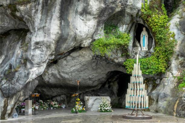 T2 Cosy Proche Gare Et Centre Ville - Parking Gratuit A Proximite Lourdes Bagian luar foto